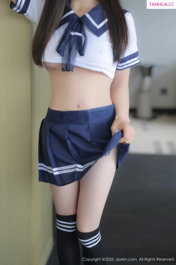  [XiuRen]高清写真图 2025.05.20 No.10298 Annie_baby JK制服第4张图片